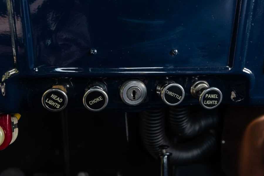 1940 Dodge T/V/W Series - Image 30 of 31