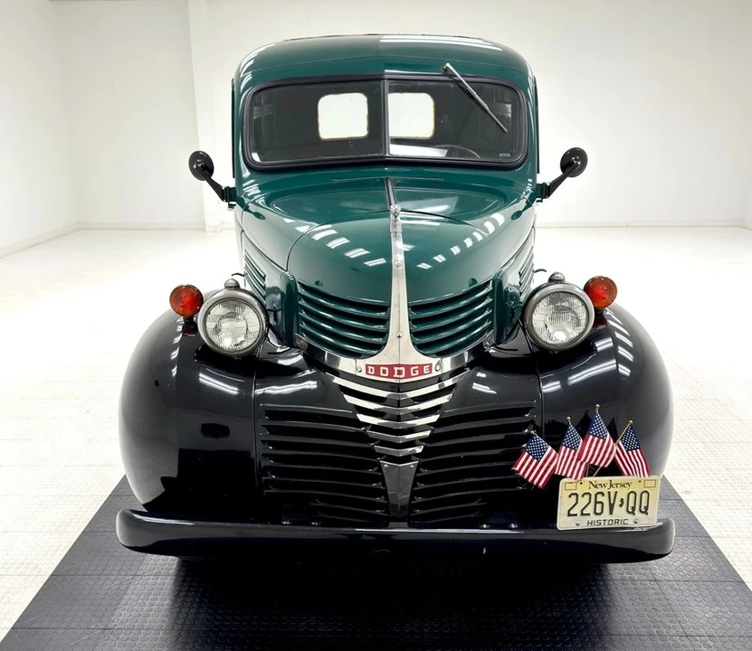 1940 Dodge T/V/W Series - Image 8 of 12