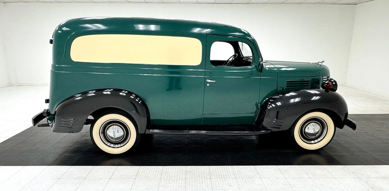 1940 Dodge T/V/W Series - Image 6 of 31