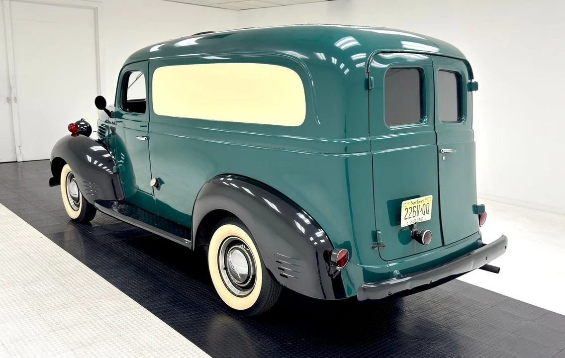 1940 Dodge T/V/W Series - Image 3 of 12