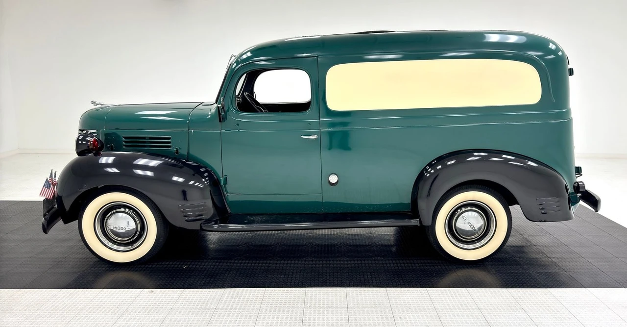 1940 Dodge T/V/W Series - Image 2 of 12