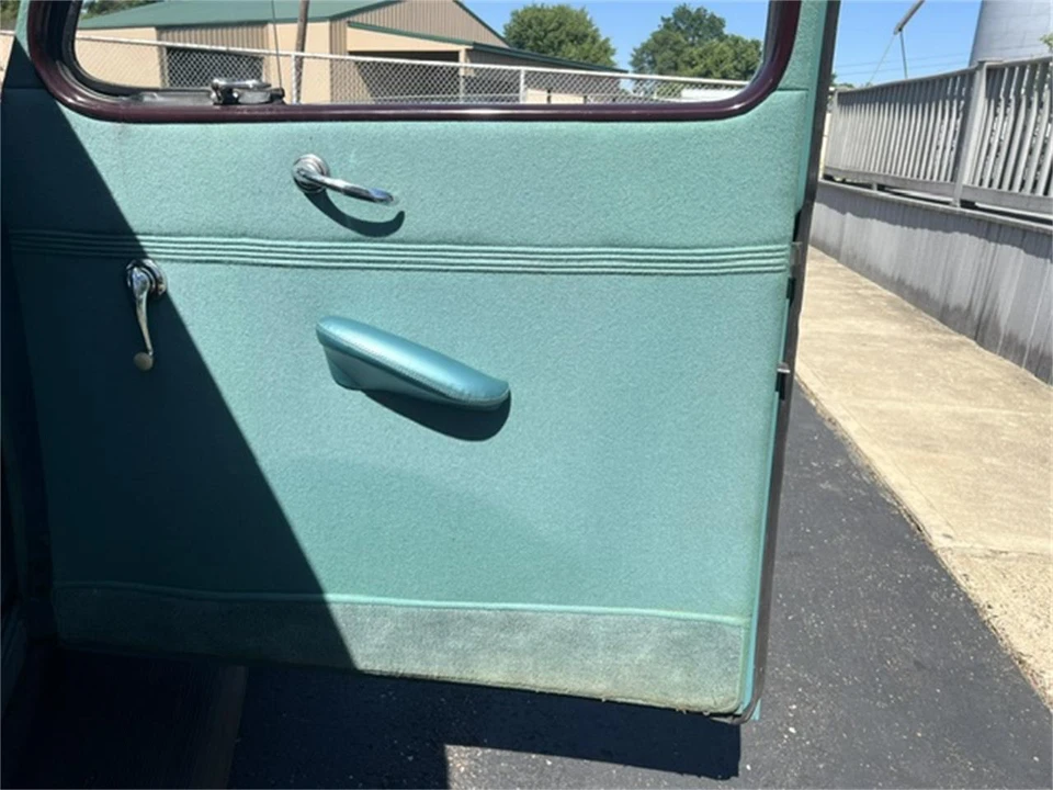 1940 Ford Standard & Deluxe & Super Deluxe - Image 12 of 23