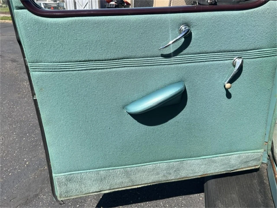 1940 Ford Standard & Deluxe & Super Deluxe - Image 16 of 23
