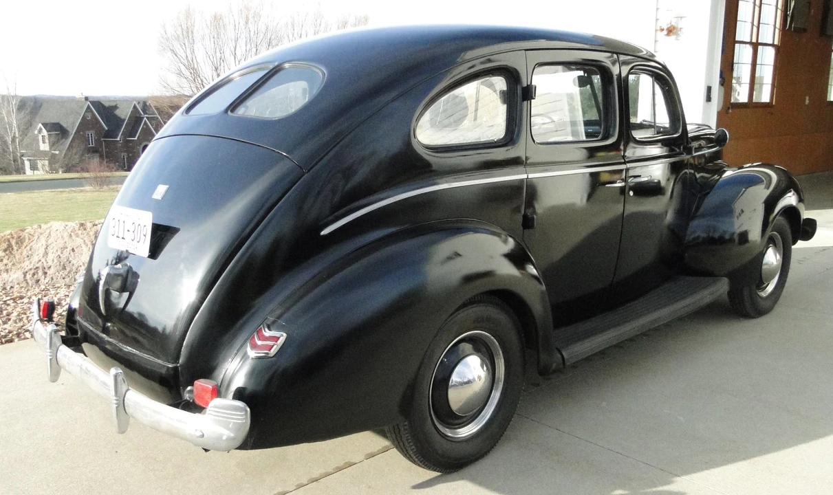 1940 Ford Standard & Deluxe & Super Deluxe - Image 4 of 31