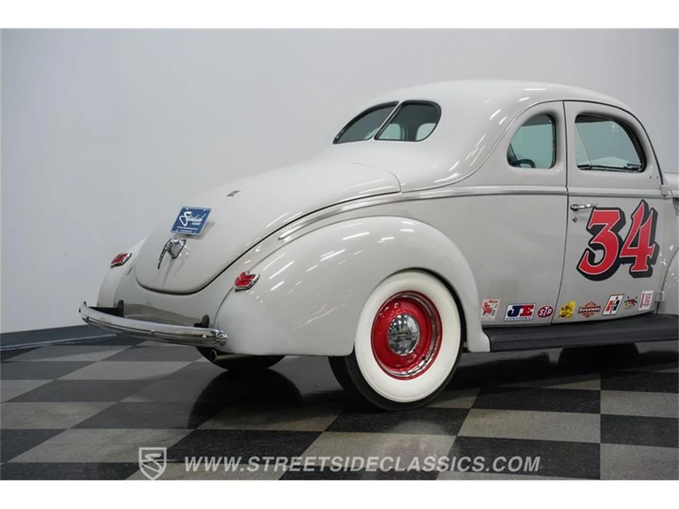 1940 Ford Standard & Deluxe & Super Deluxe - Image 23 of 31