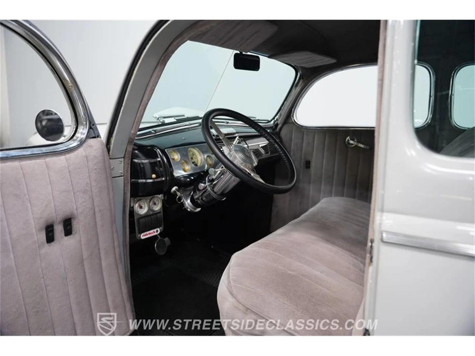 1940 Ford Standard & Deluxe & Super Deluxe - Image 2 of 31