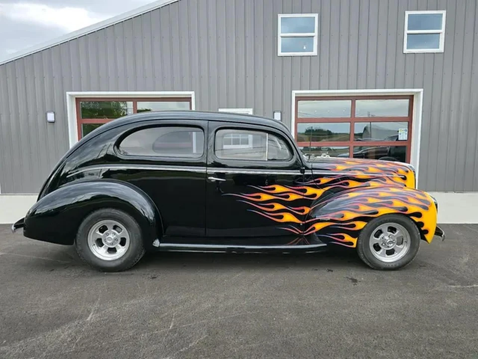 1940 Ford Standard & Deluxe & Super Deluxe - Image 2 of 18