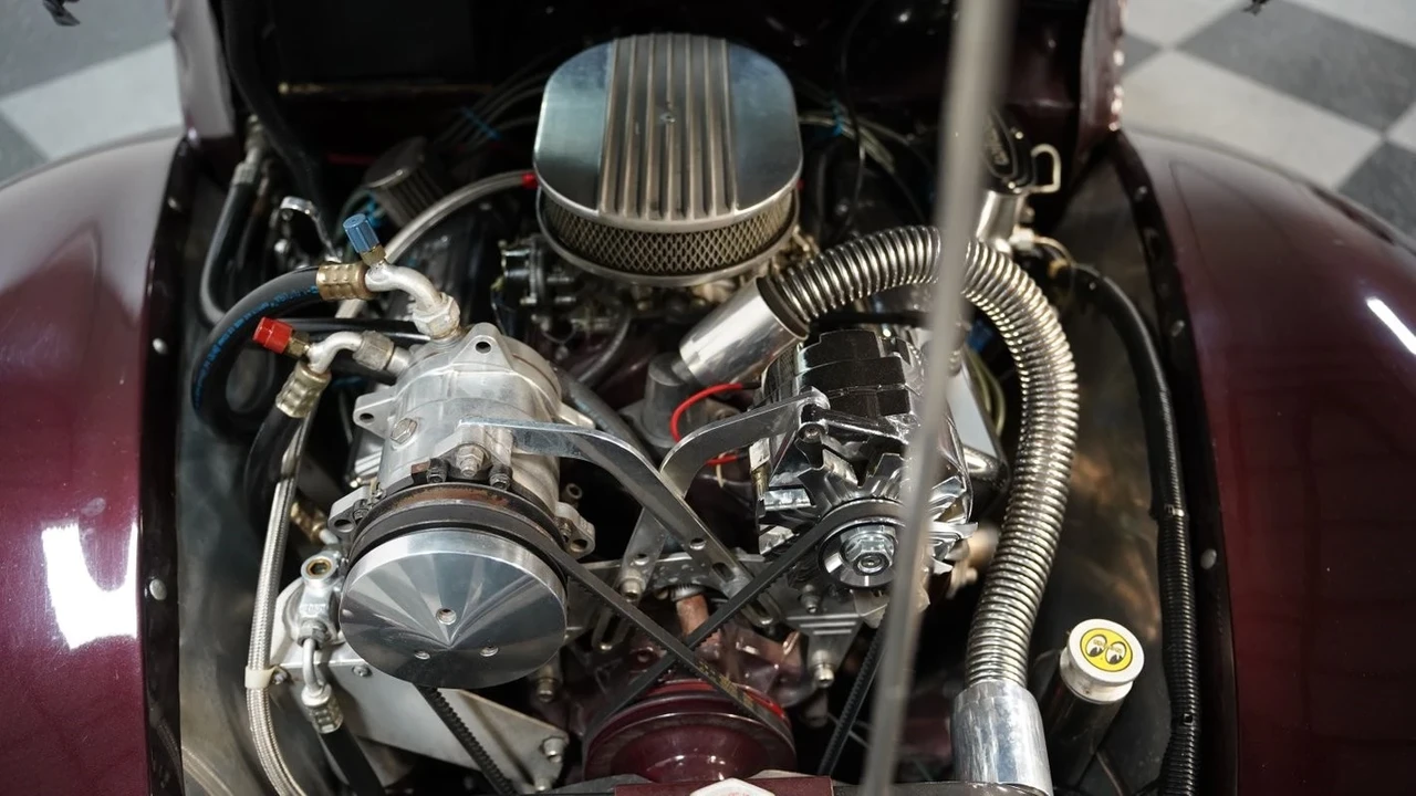 1940 Ford Standard & Deluxe & Super Deluxe - Image 4 of 12