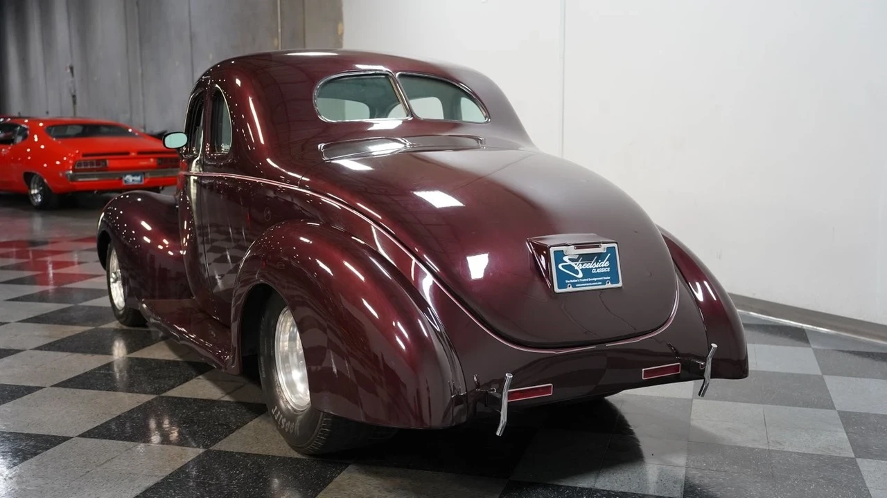 1940 Ford Standard & Deluxe & Super Deluxe - Image 9 of 12