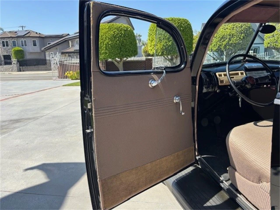 1940 Ford Standard & Deluxe & Super Deluxe - Image 9 of 24