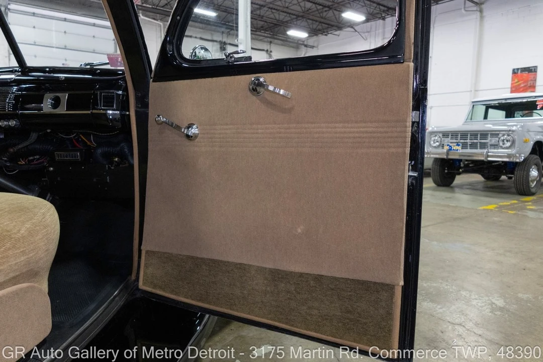 1940 Ford Standard & Deluxe & Super Deluxe - Image 30 of 31