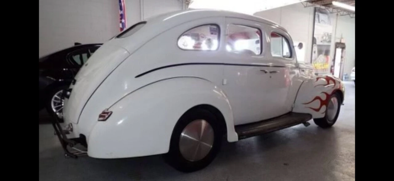 1940 Ford Standard & Deluxe & Super Deluxe - Image 15 of 21