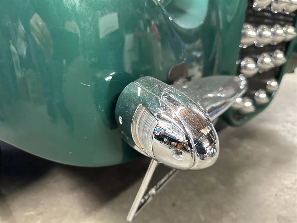 1940 Ford Standard & Deluxe & Super Deluxe - Image 17 of 31