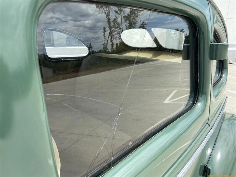 1940 Ford Standard & Deluxe & Super Deluxe - Image 28 of 31