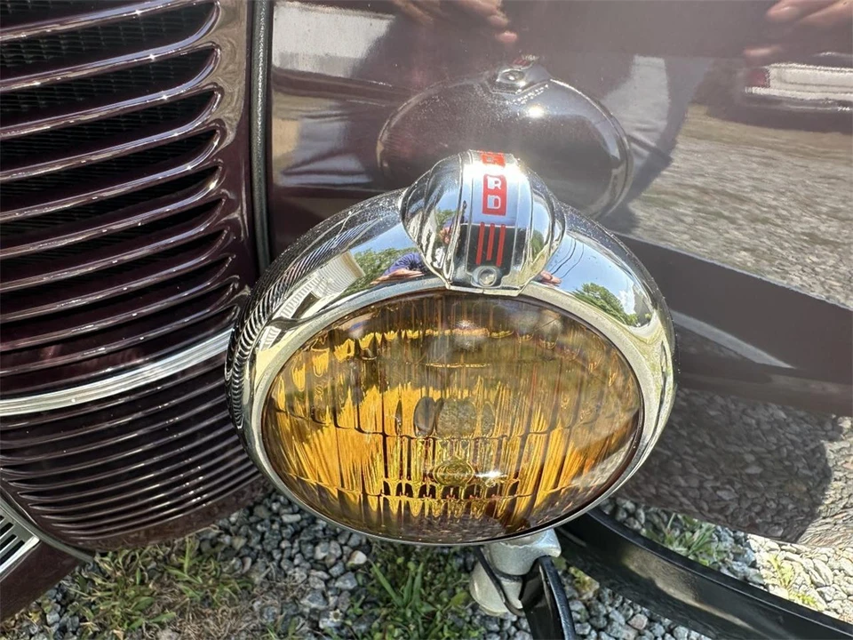 1940 Ford Standard & Deluxe & Super Deluxe - Image 10 of 31