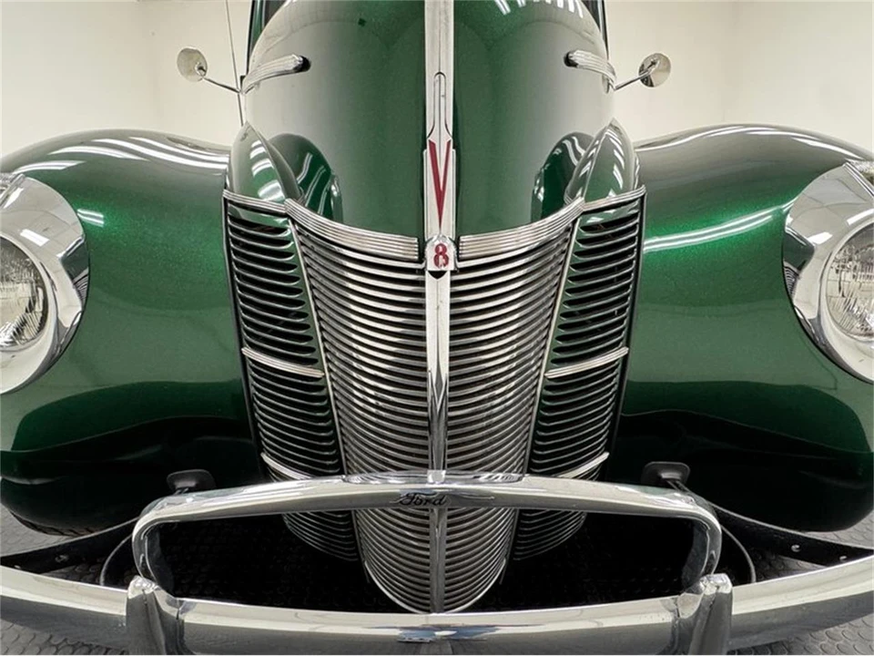 1940 Ford Standard & Deluxe & Super Deluxe - Image 9 of 31