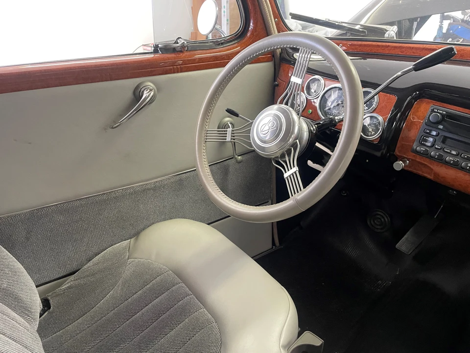 1940 Ford Standard & Deluxe & Super Deluxe - Image 16 of 20