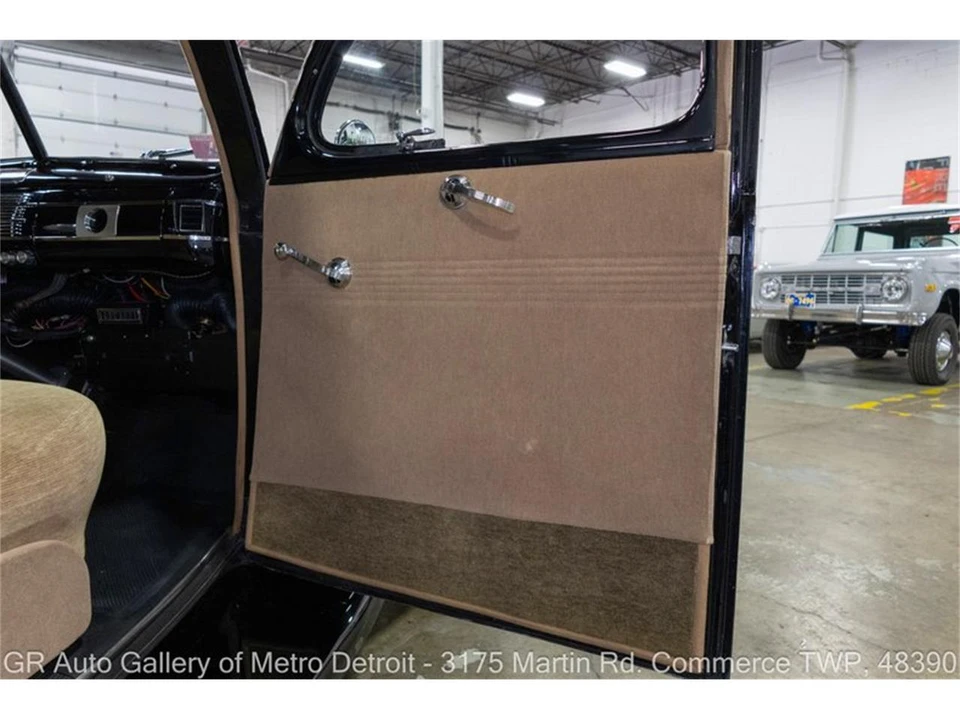 1940 Ford Standard & Deluxe & Super Deluxe - Image 29 of 31
