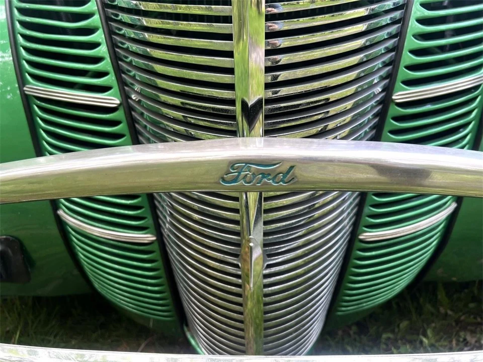 1940 Ford Standard & Deluxe & Super Deluxe - Image 9 of 31