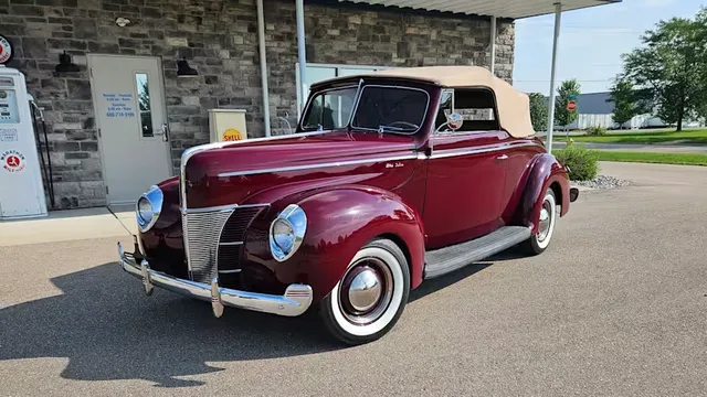 1940 Ford Deluxe Convertible