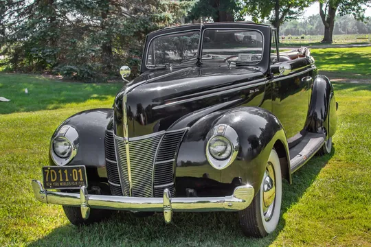 1940 Ford Deluxe Convertible Coupe