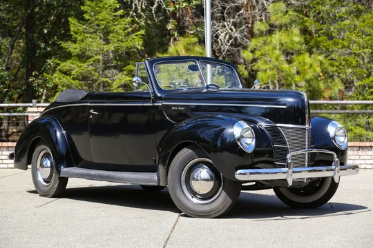 1940 Ford Deluxe Convertible Coupe