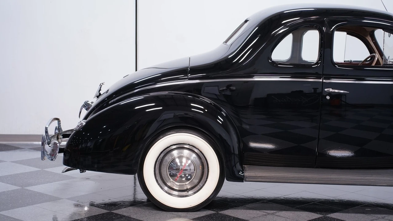 1940 Ford Standard & Deluxe & Super Deluxe - Image 24 of 31