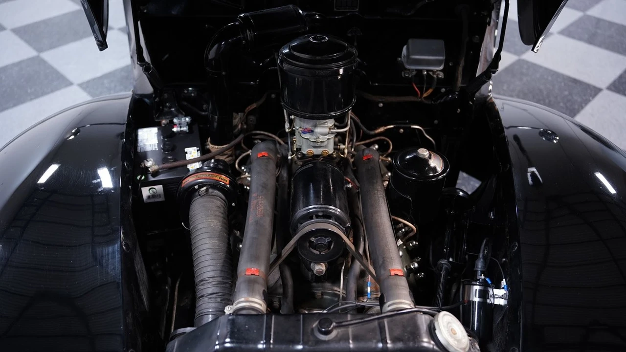 1940 Ford Standard & Deluxe & Super Deluxe - Image 4 of 31