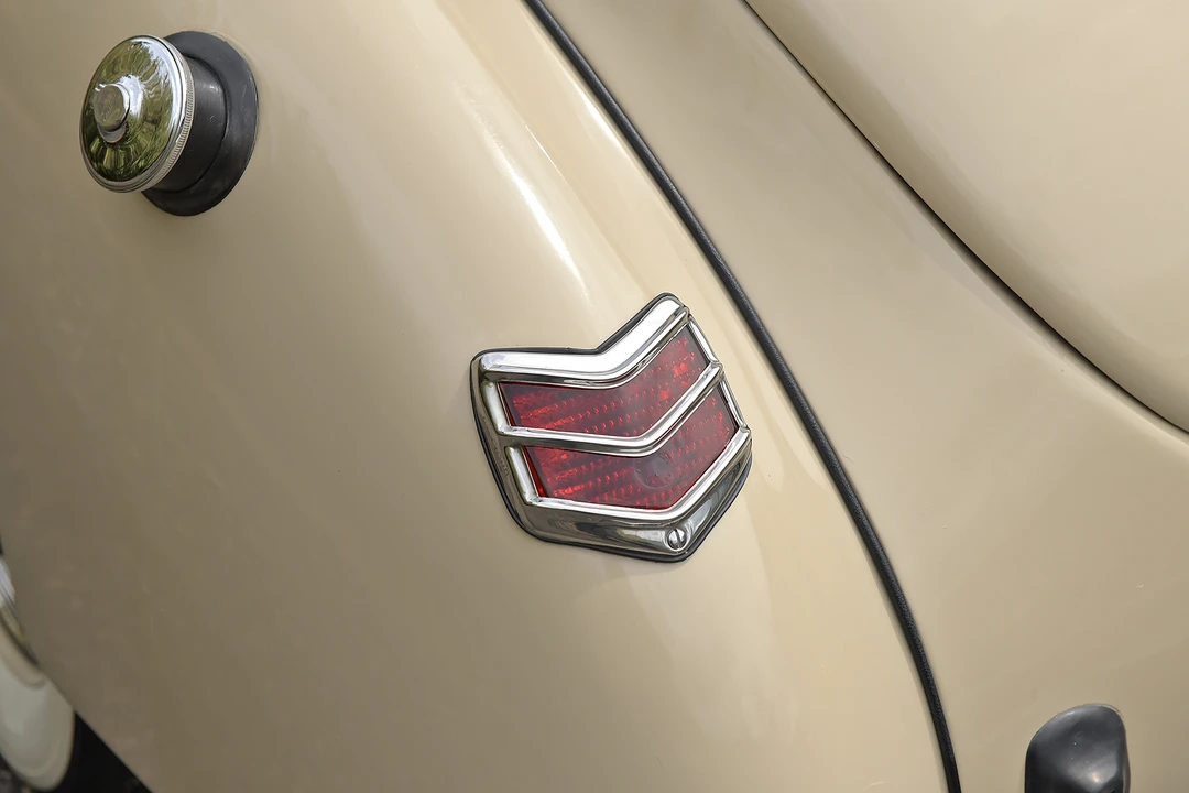 1940 Ford Standard & Deluxe & Super Deluxe - Image 21 of 31
