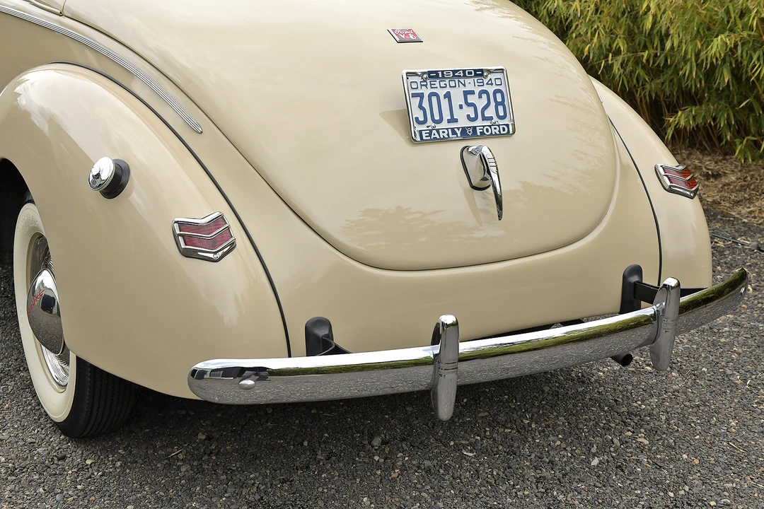 1940 Ford Standard & Deluxe & Super Deluxe - Image 24 of 31