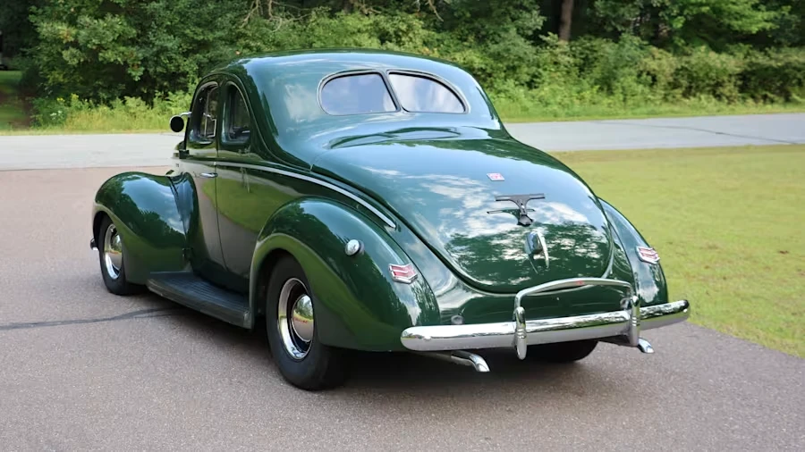 1940 Ford Standard & Deluxe & Super Deluxe - Image 3 of 26