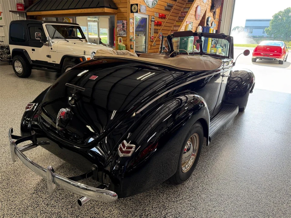 1940 Ford Standard & Deluxe & Super Deluxe - Image 8 of 23