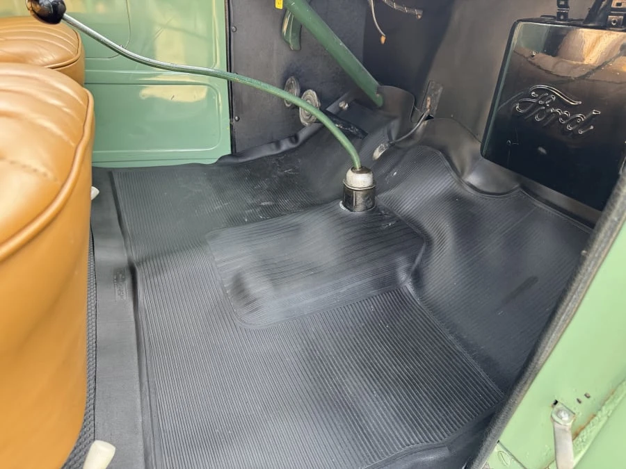 1940 Ford Standard & Deluxe & Super Deluxe - Image 18 of 20