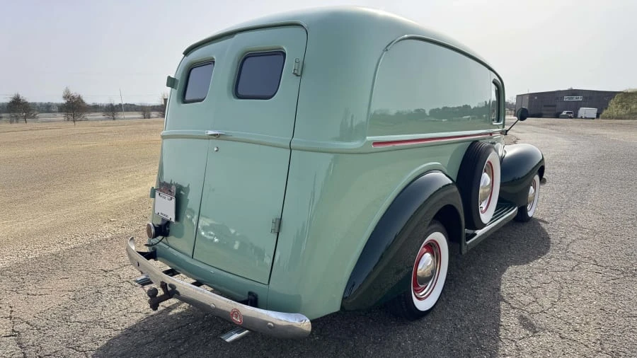 1940 Ford Standard & Deluxe & Super Deluxe - Image 3 of 20