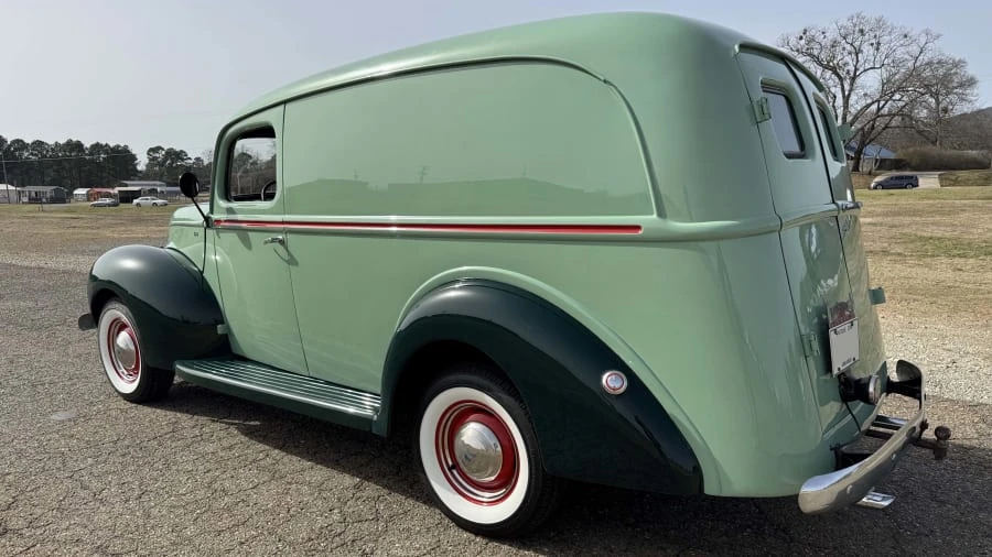 1940 Ford Standard & Deluxe & Super Deluxe - Image 12 of 20