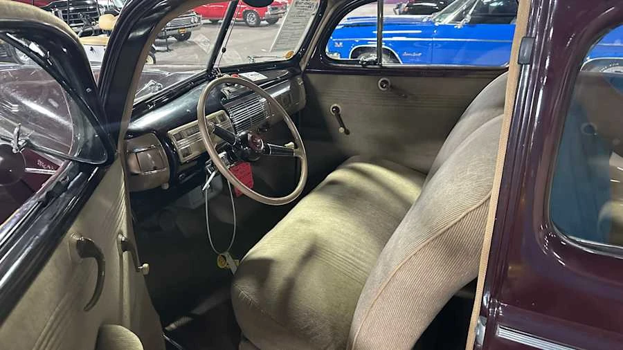 1940 Ford Standard & Deluxe & Super Deluxe - Image 10 of 17