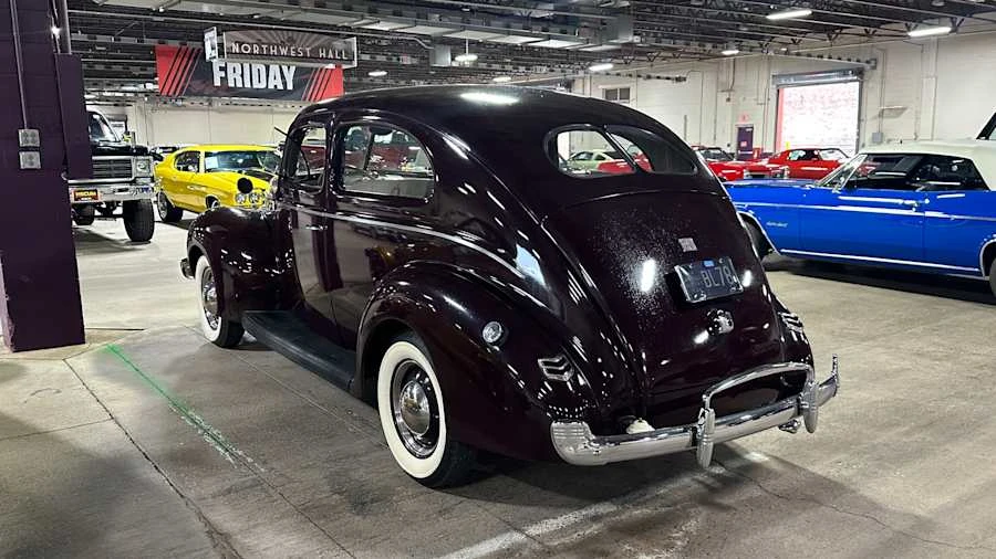1940 Ford Standard & Deluxe & Super Deluxe - Image 6 of 17