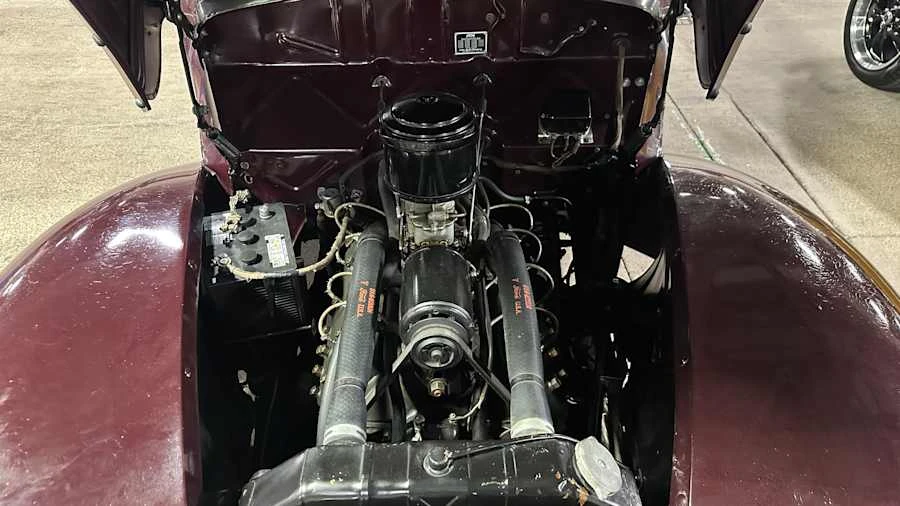 1940 Ford Standard & Deluxe & Super Deluxe - Image 13 of 17