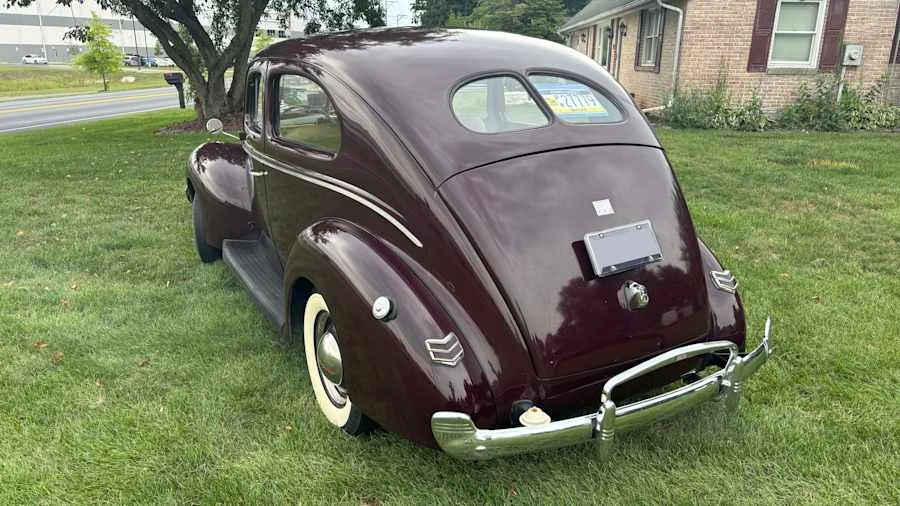 1940 Ford Standard & Deluxe & Super Deluxe - Image 9 of 17