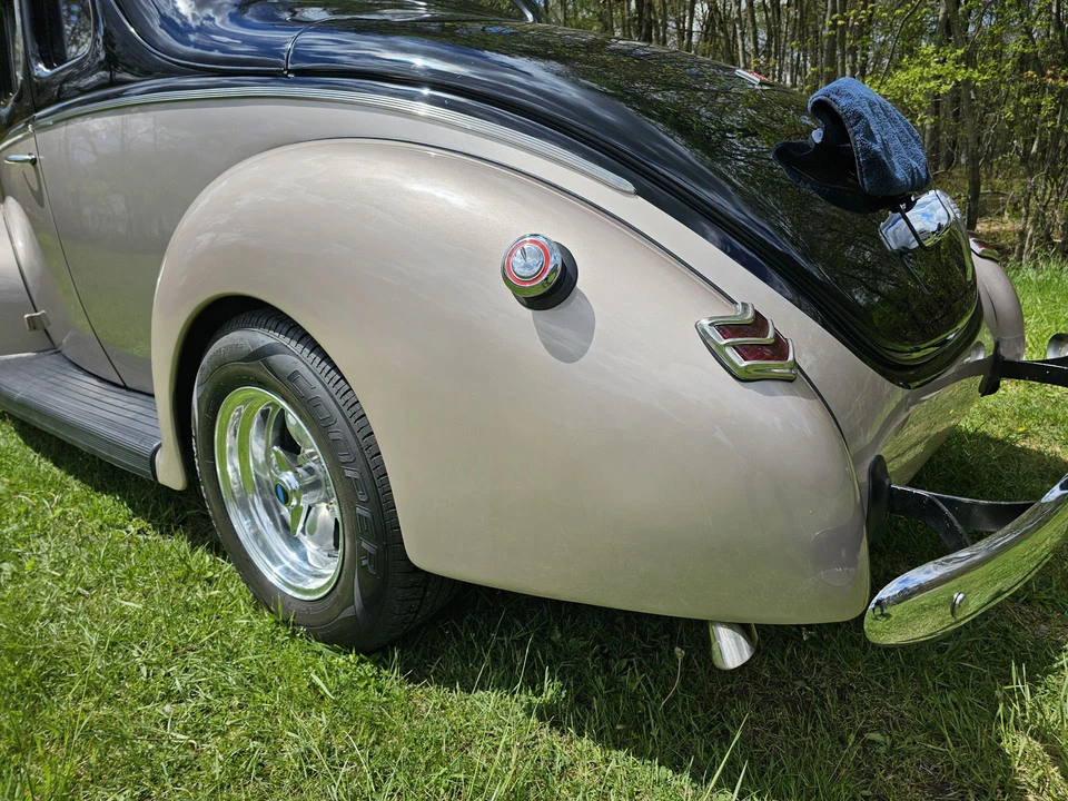 1940 Ford Standard & Deluxe & Super Deluxe - Image 10 of 31