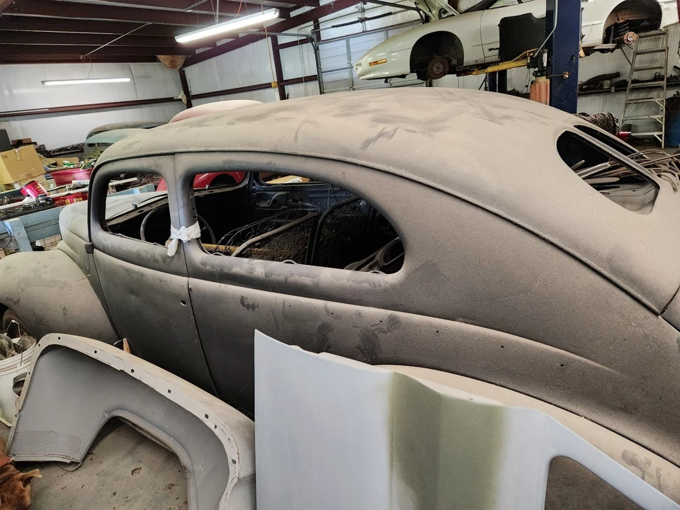 1940 Ford Standard & Deluxe & Super Deluxe - Image 4 of 18
