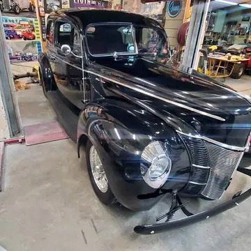 1940 Ford Deluxe 2dr Sedan