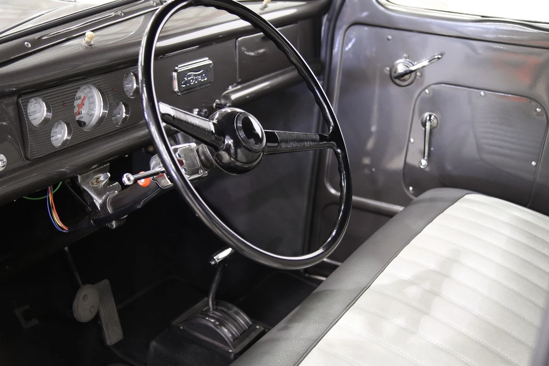 1940 Ford Pickup (1940-1947) - Image 2 of 5