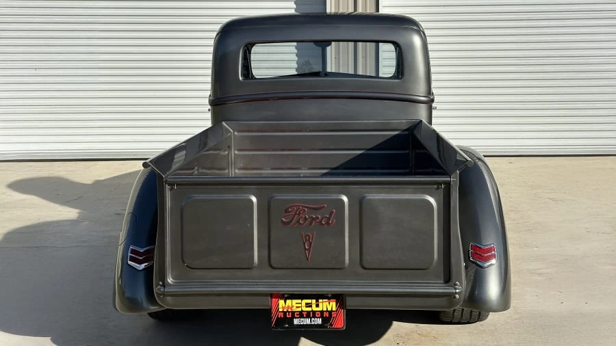 1940 Ford Pickup (1940-1947) - Image 5 of 19
