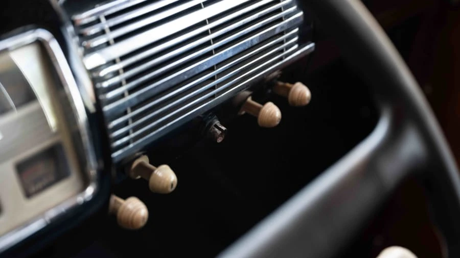 1940 Ford Standard & Deluxe & Super Deluxe - Image 27 of 31