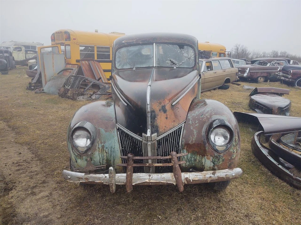 1940 Ford Standard & Deluxe & Super Deluxe - Image 2 of 22
