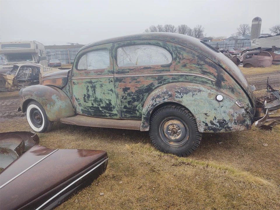 1940 Ford Standard & Deluxe & Super Deluxe - Image 4 of 22