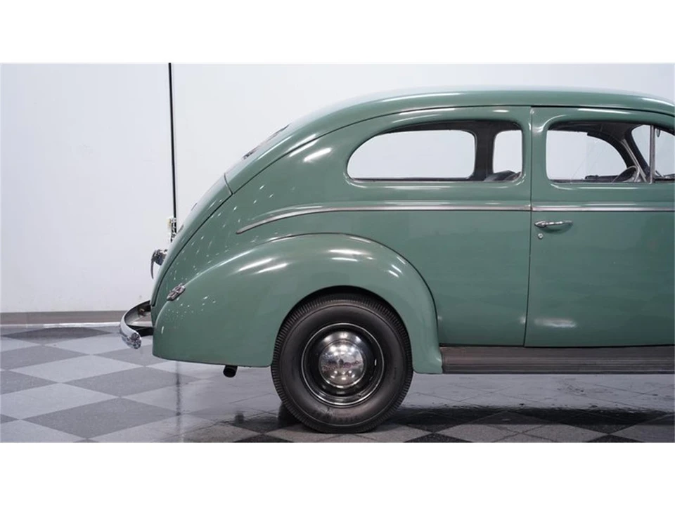 1940 Ford Standard & Deluxe & Super Deluxe - Image 24 of 31