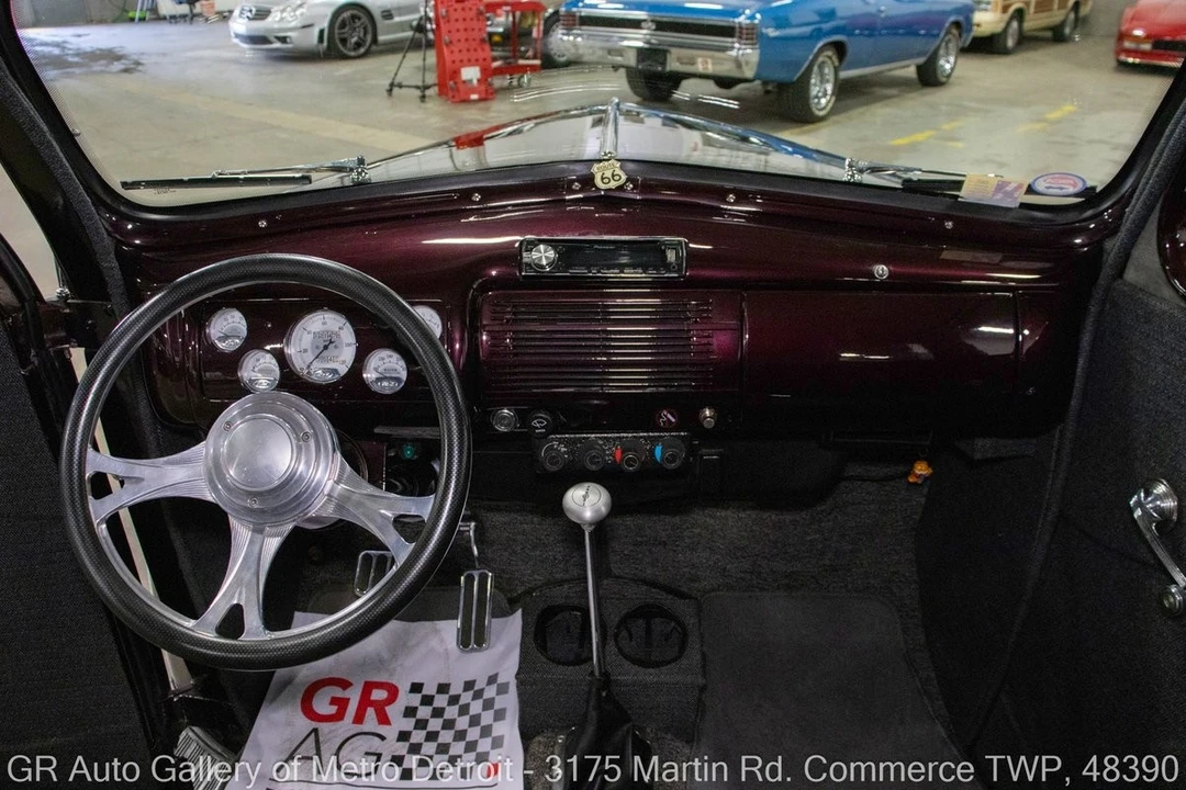 1940 Ford Standard & Deluxe & Super Deluxe - Image 16 of 31