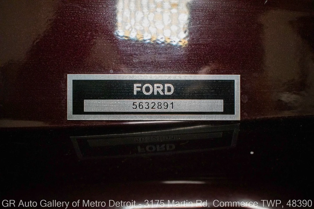 1940 Ford Standard & Deluxe & Super Deluxe - Image 17 of 31